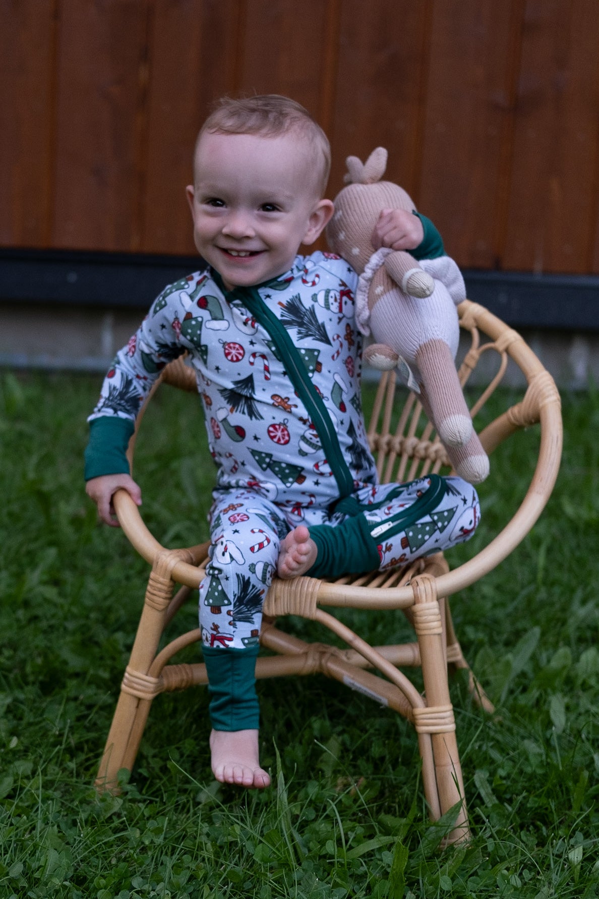 Snow Place Like Home Zippy